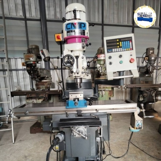 เครื่องมิลลิ่ง CMP M4